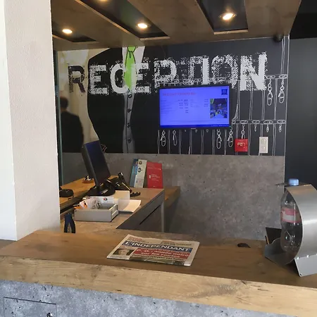 Ibis Budget Sud ホテル 2*