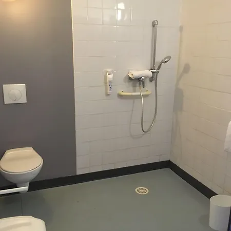 佩皮尼昂南宜必思快捷酒店 酒店 佩皮尼昂