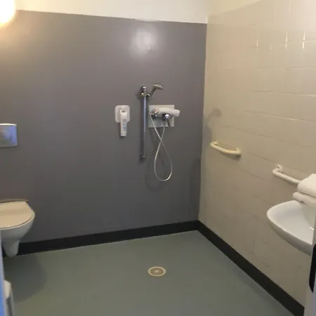 佩皮尼昂南宜必思快捷酒店 酒店