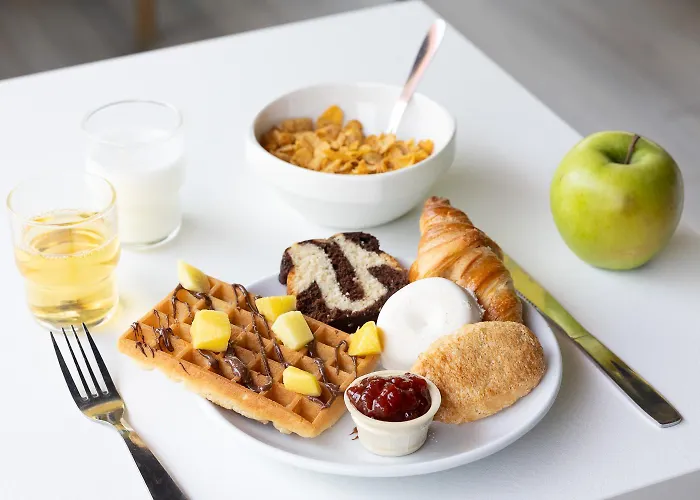 佩皮尼昂南宜必思快捷酒店