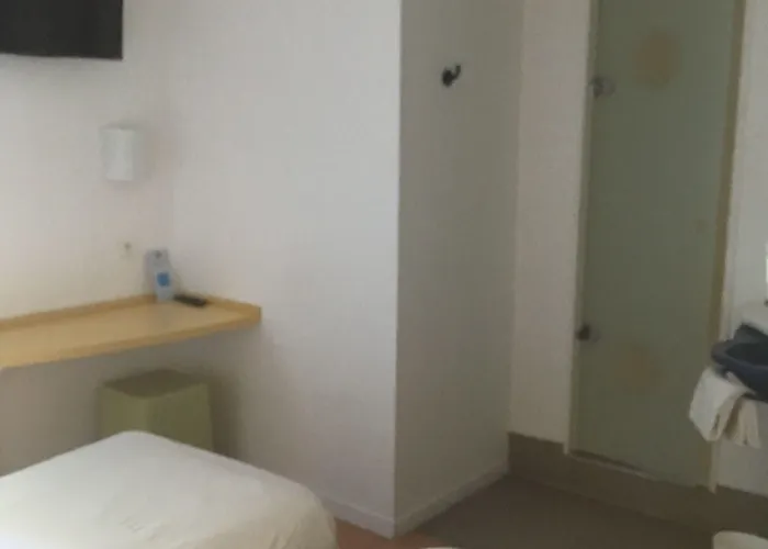 佩皮尼昂南宜必思快捷酒店 酒店