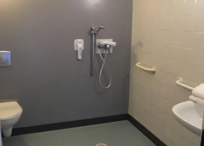 佩皮尼昂南宜必思快捷酒店 酒店